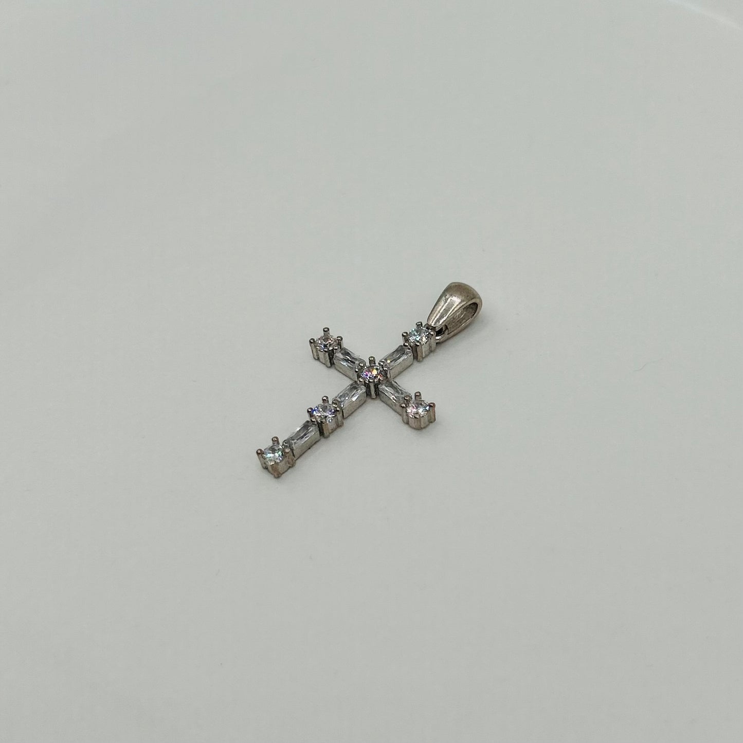 Pendente Croce in Argento 925 con Zirconi Taglio Brillante