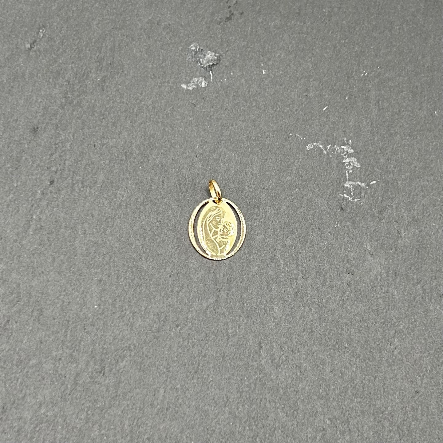 Medaglietta Ovale in Oro 18 Carati con Immagine Sacra