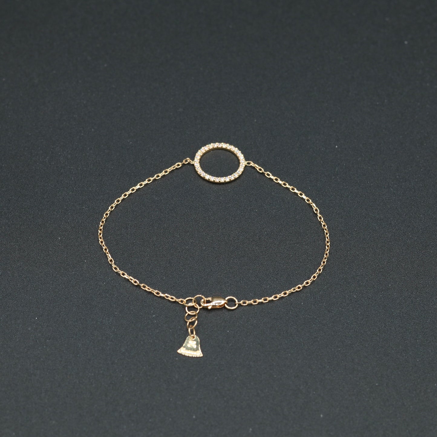 Bracciale in Oro 18 Carati con Cerchio e Dettagli Brillanti - Eleganza Discreta