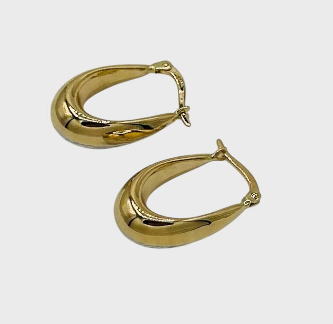 Orecchini a Cerchio in Oro 18 Carati – Design Elegante e Raffinato