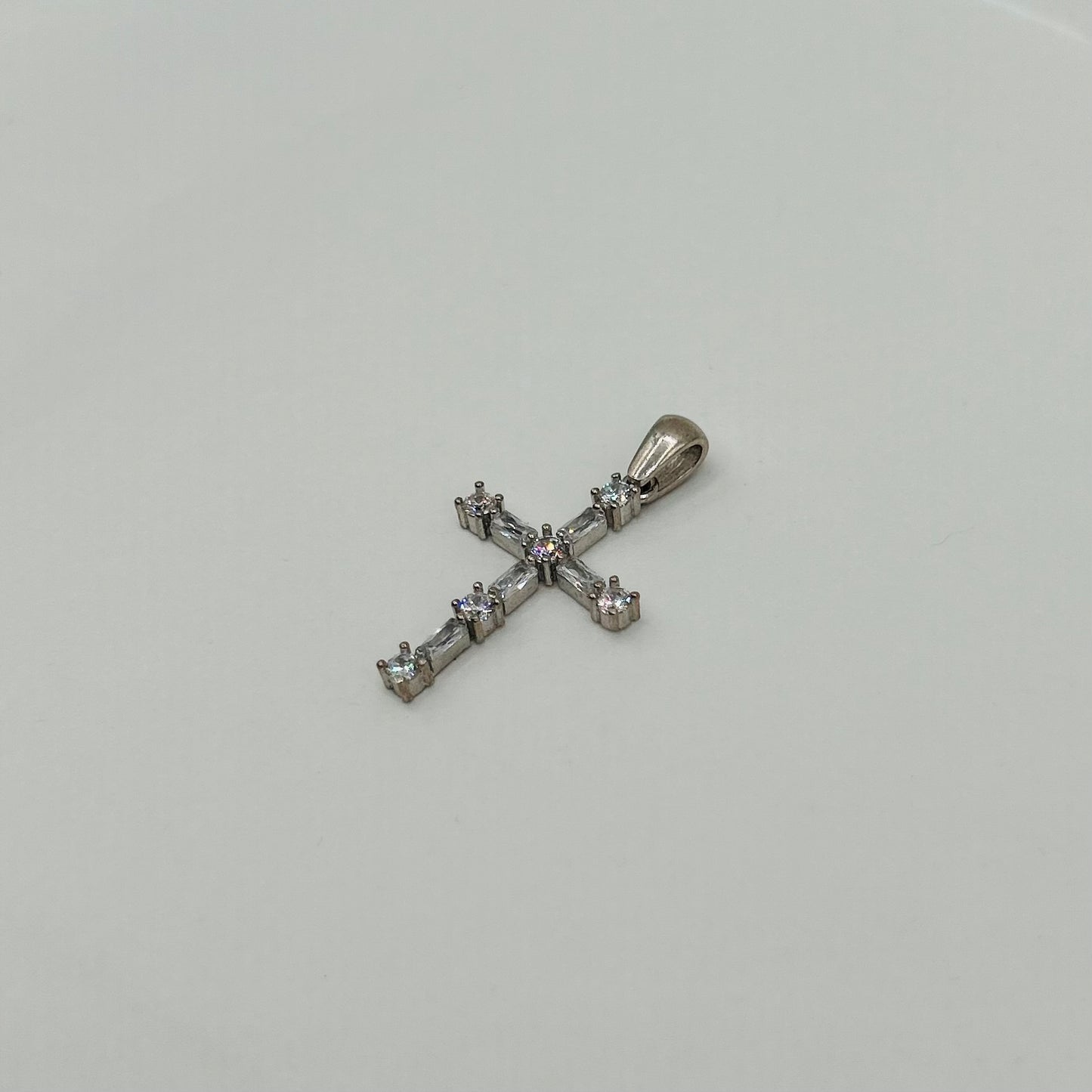 Pendente Croce in Argento 925 con Zirconi Taglio Brillante