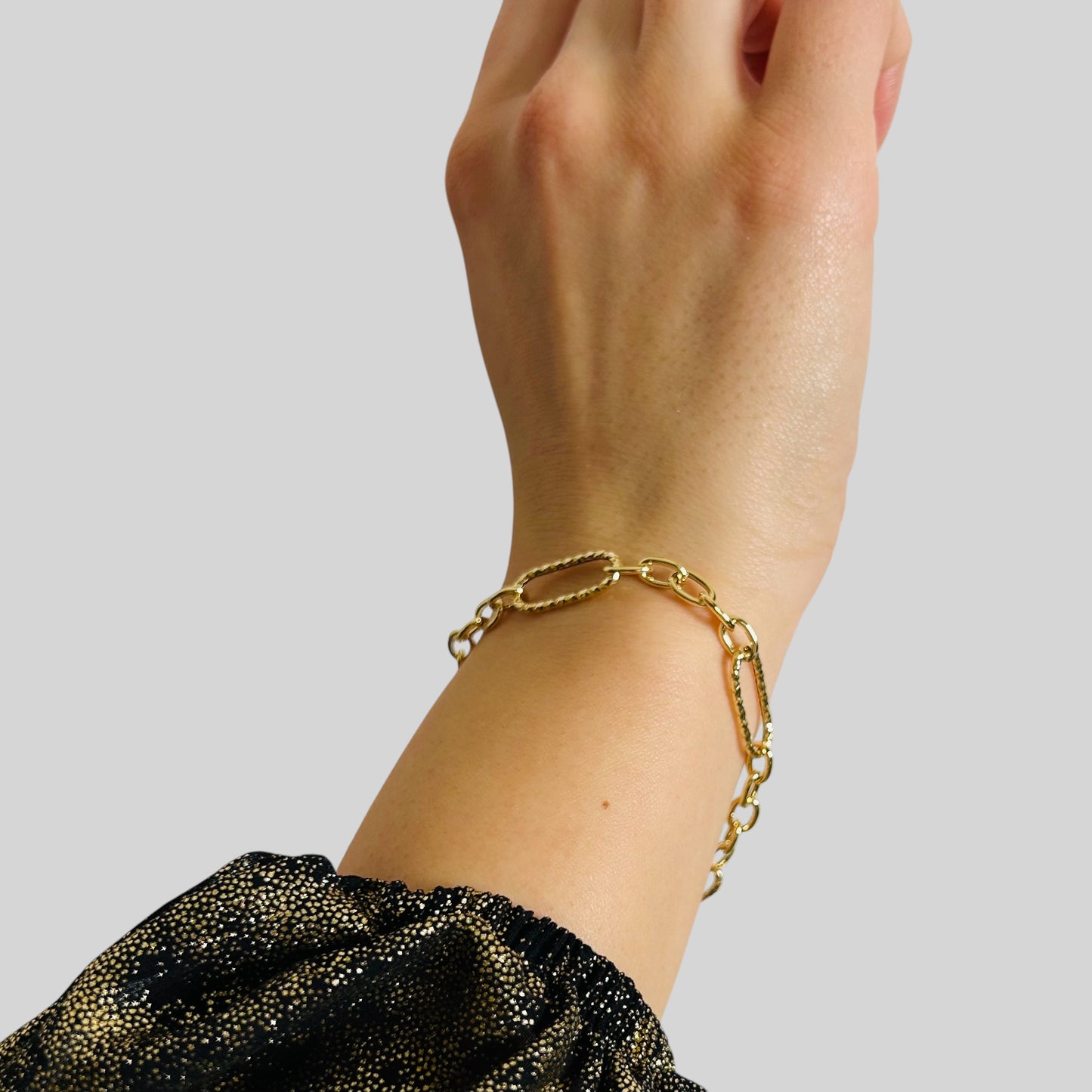 Bracciale in Oro 18 Carati con Maglie Alternate - Stile Moderno e Raffinato